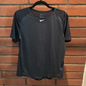 Nike Short Sleeve Softball Mesh Practice Shirt Women's Medium Black AV6695-010